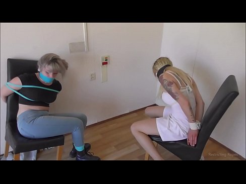 ❤️ Süchtig / gefesselt und geknebelt / Jungfrau in Nöten Fuck video bei uns ❌