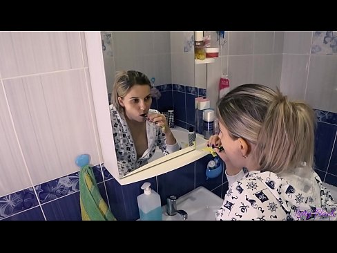 ❤️ Hack mit jungen im Pyjama endet mündlich Sperma in Arsch - Letty Black Fuck video bei uns ❌